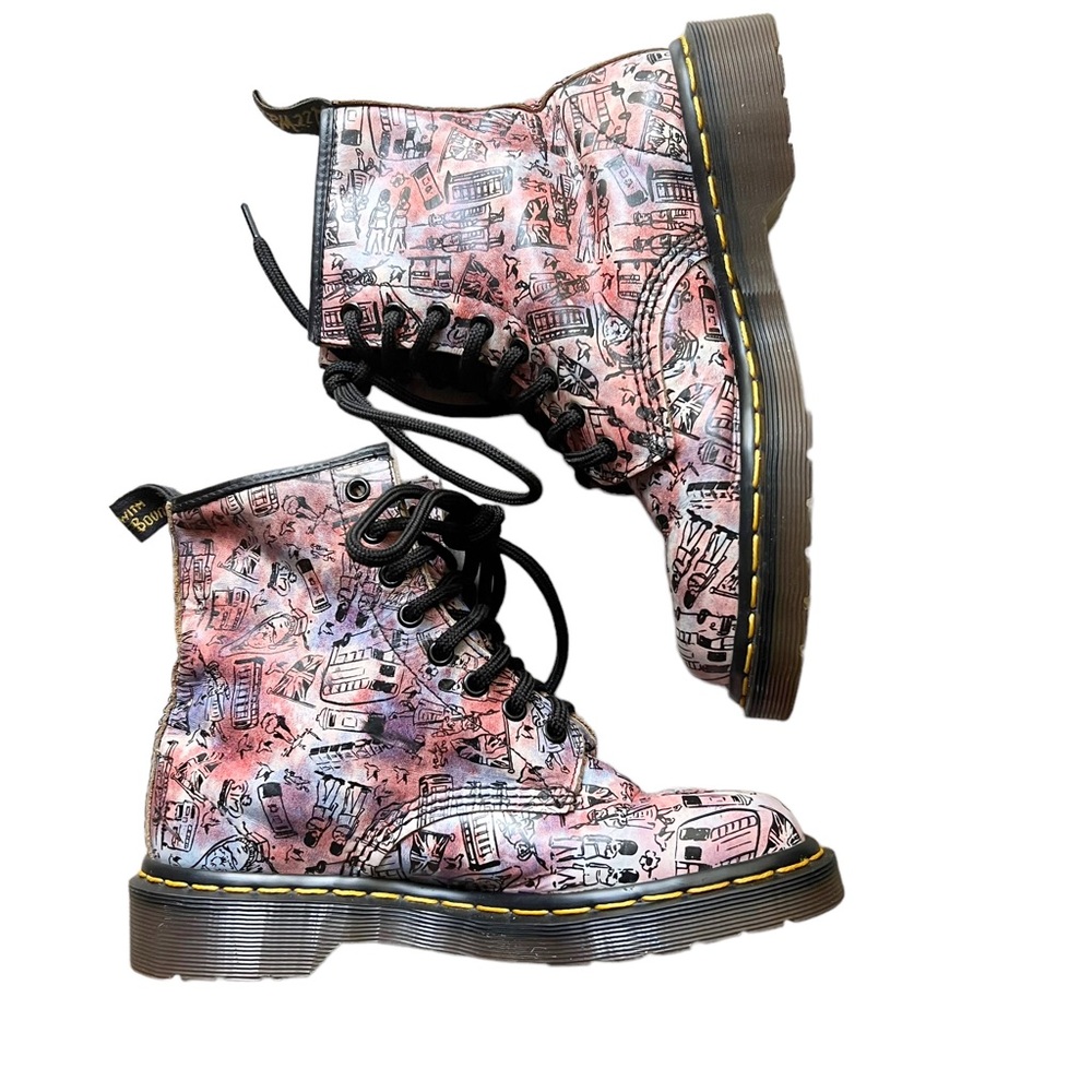 Doc Martens Airware Pink London Print Rare Men’s UK 5 US 5.5 Women’s US 7